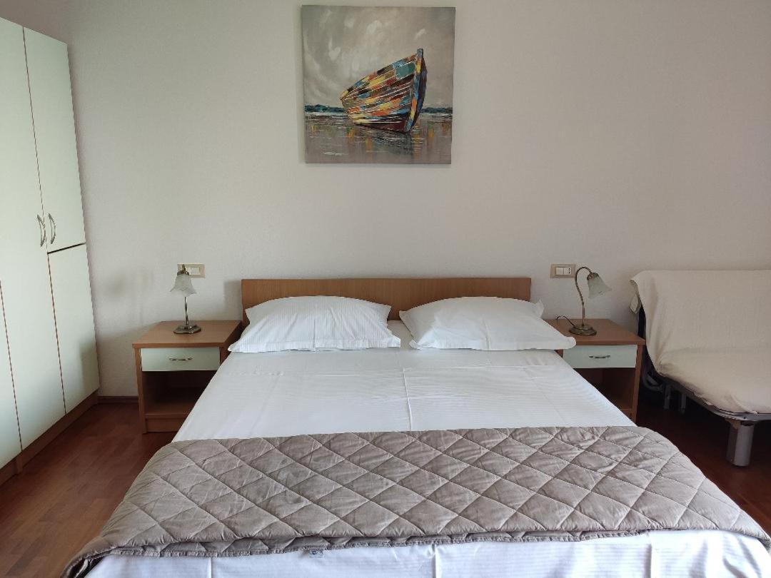 Apartment Tino เบรลา ภายนอก รูปภาพ