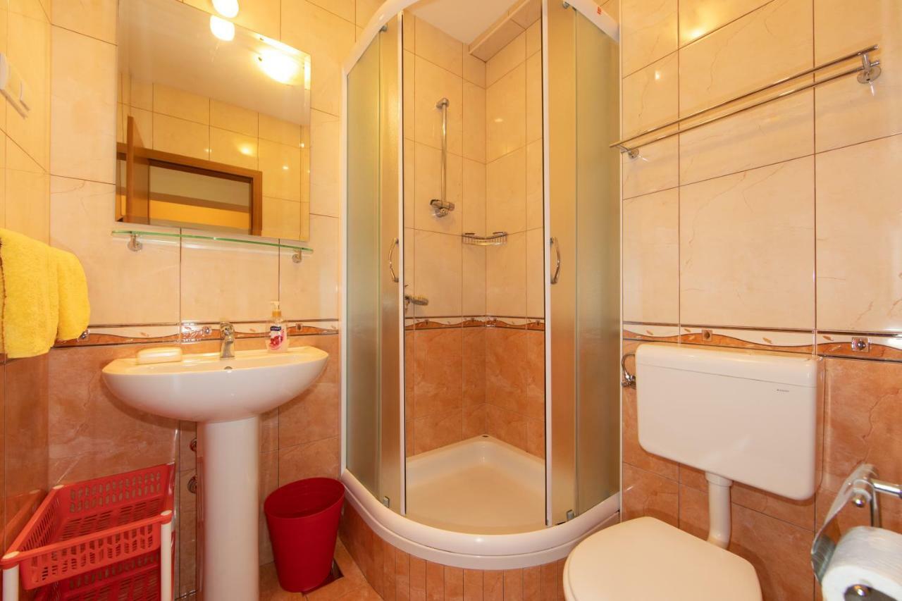 Apartment Tino เบรลา ภายนอก รูปภาพ